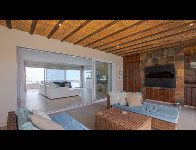 4 BEDROOM FREESTANDING TO LET IN MELKBOSSTRAND CENTRAL